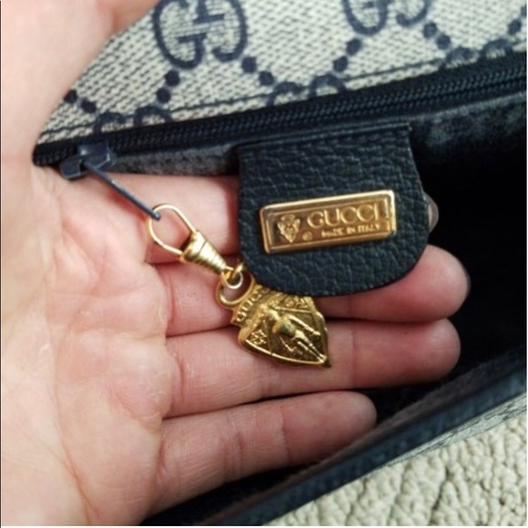 Authentic Gucci supreme sherry web messenger bag - Picture 6 of 8